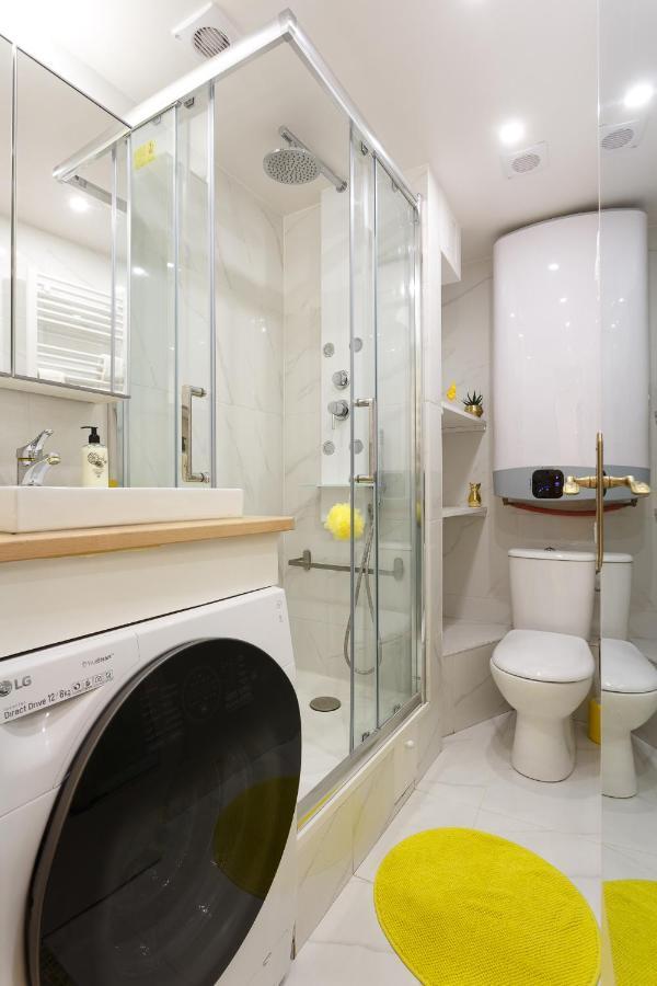 Bed & Breakfast Petits Champs Parigi