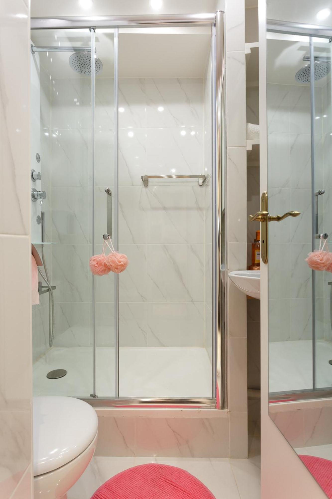Bed & Breakfast Petits Champs Parigi